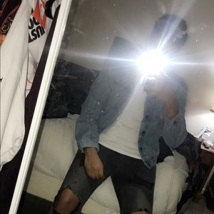 Meet your Posher, Justis